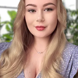 Emily Weeks - Social Media Manager at Home Me Mortgages